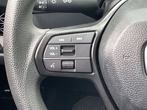 Used 2025 Honda Accord SE image 12