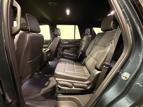 Used 2021 Chevrolet Tahoe Premier AWD/4WD image 17