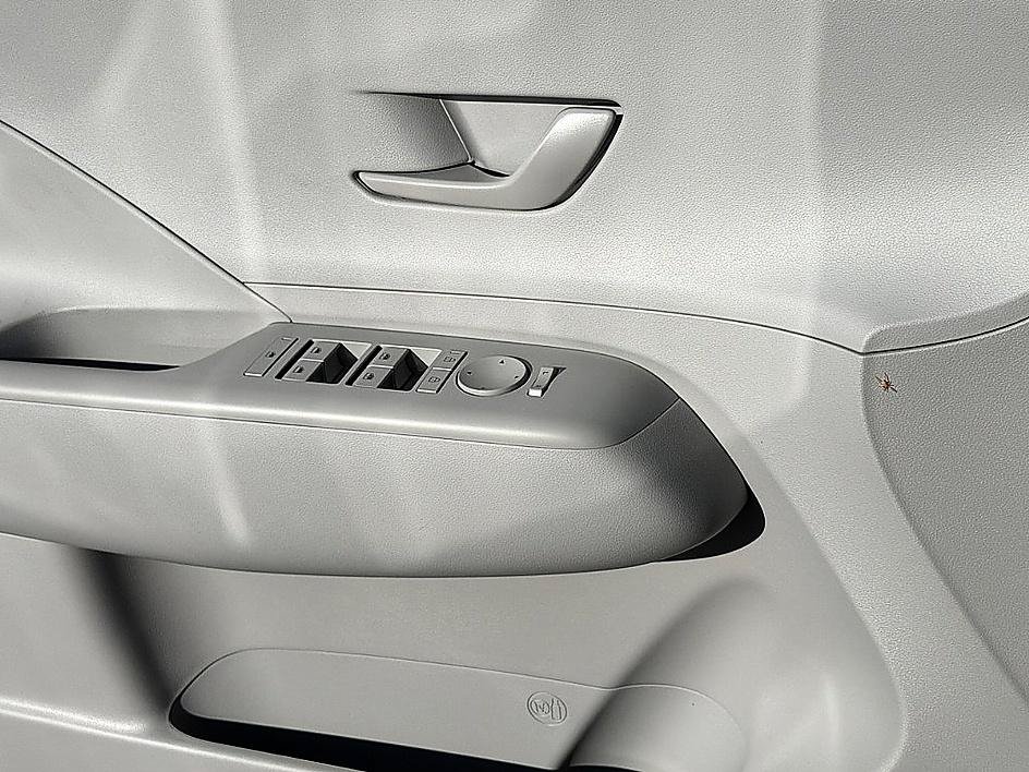 New 2027 Hyundai Kona SEL Sport AWD/4WD image 16