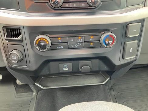Used 2023 Ford F150 XLT RWD image 24