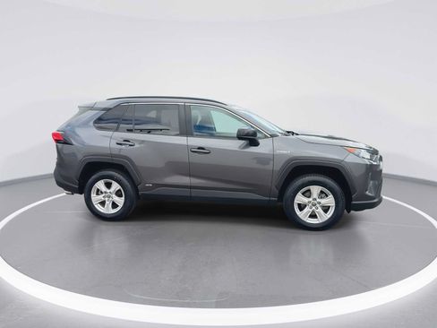 Certified 2021 Toyota RAV4 LE AWD/4WD image 9