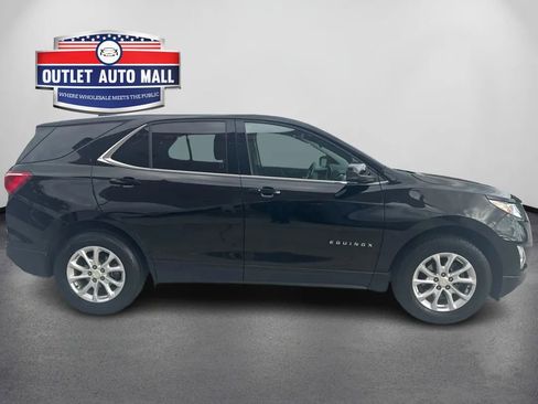 Used 2020 Chevrolet Equinox LT image 2