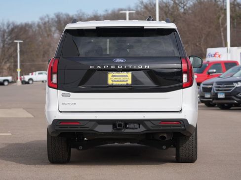 Used 2025 Ford Expedition Active image 4