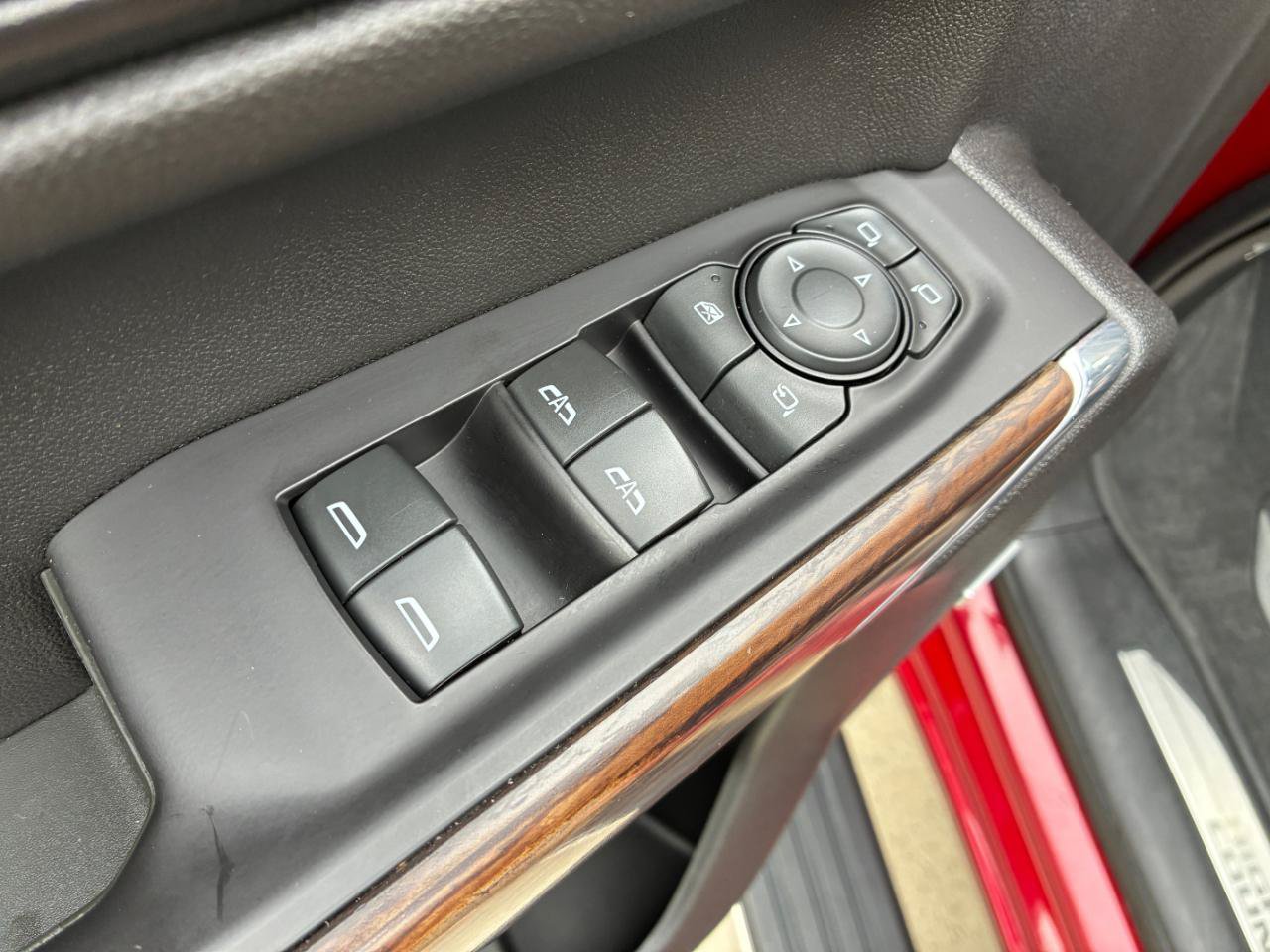 Used 2021 Chevrolet Silverado 1500 High Country w/ Technology Package AWD/4WD image 11