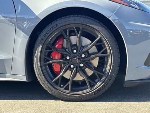 Used 2025 Chevrolet Corvette Stingray Coupe w/ Z51 Performance Package RWD image 31
