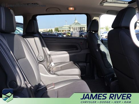 Used 2025 Honda Odyssey EX-L image 11