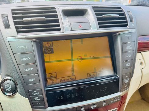 Used 2012 Lexus LS 460 w/ Comfort Pkg RWD image 18