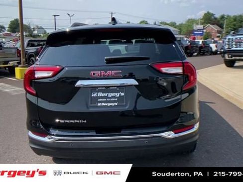 Used 2023 GMC Terrain SLT image 8