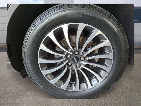 Certified 2023 Lincoln Aviator Reserve w/ Elements Package Plus AWD/4WD image 7