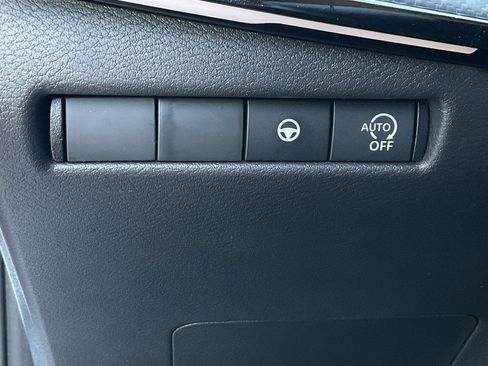 New 2025 Nissan Kicks SR image 26