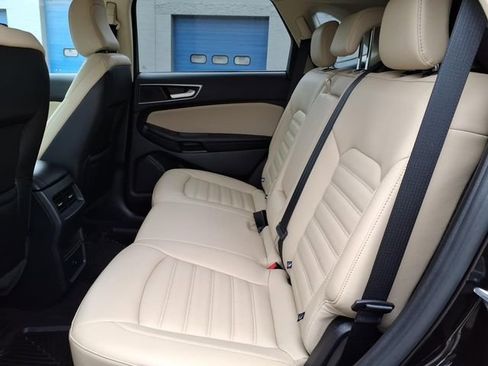 Used 2023 Ford Edge SEL AWD/4WD image 11