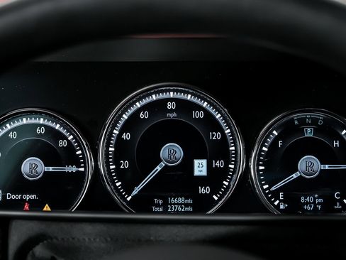 Used 2023 Rolls-Royce Cullinan w/ Leather Finishing Pack image 27