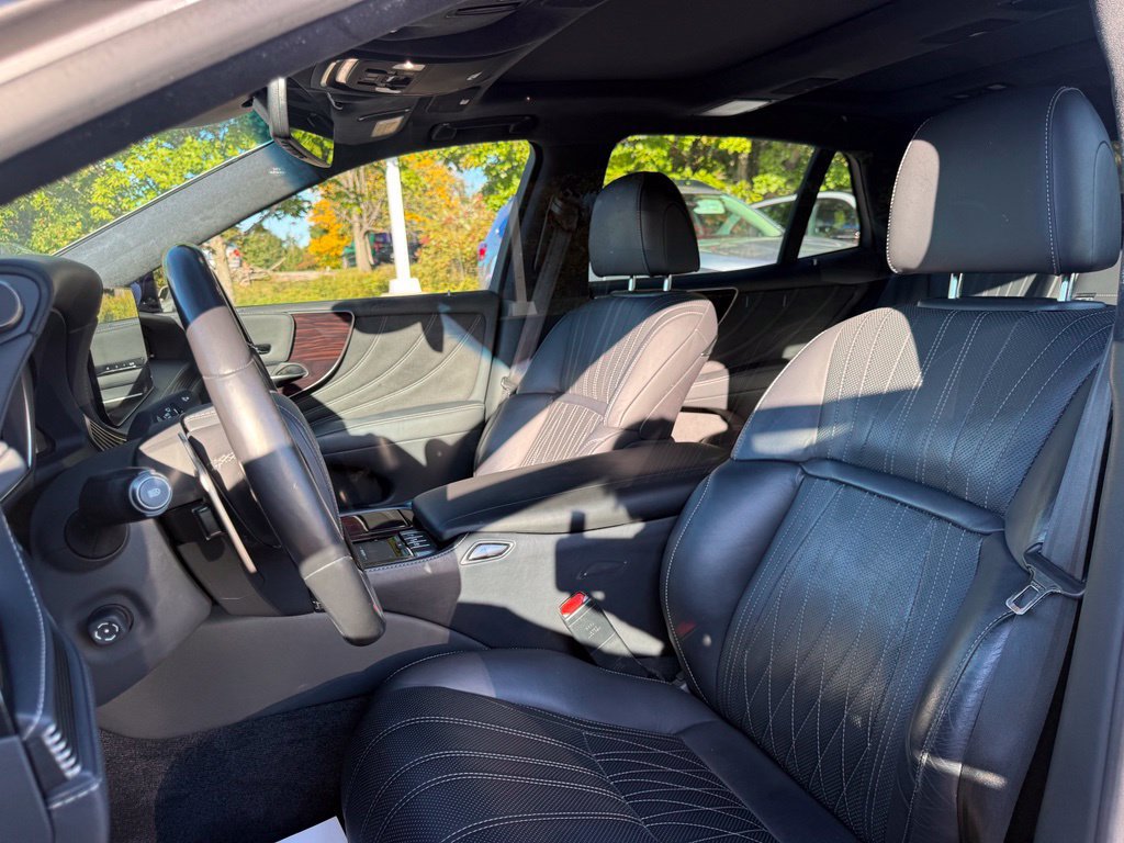 Used 2021 Lexus LS 500 AWD w/ Interior Upgrade Package image 12