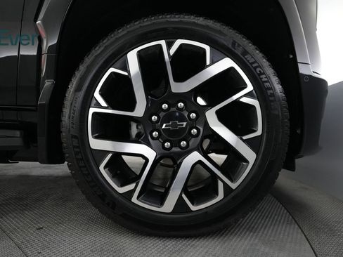 Used 2024 Chevrolet Silverado EV RST image 16