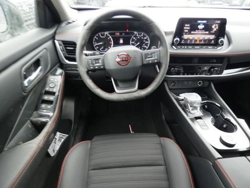 New 2026 Nissan Rogue SV AWD/4WD image 11
