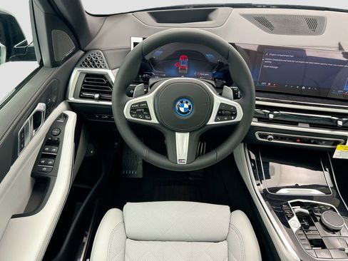 New 2026 BMW X5 xDrive50e w/ M Sport Package AWD/4WD image 10