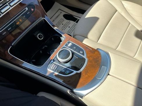 Used 2018 Mercedes-Benz GLC 300 image 28