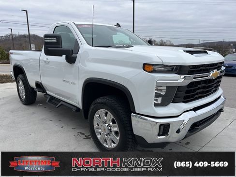 Used 2024 Chevrolet Silverado 2500 LT w/ Convenience Package image 21
