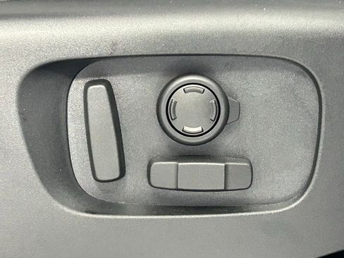 Used 2022 Land Rover Discovery HSE R-Dynamic image 11