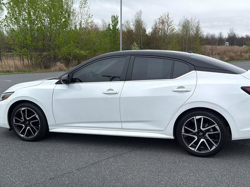 Used 2025 Nissan Sentra SR FWD image 10