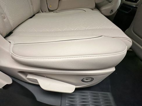 New 2026 Genesis GV80 2.5T Advanced AWD/4WD image 17