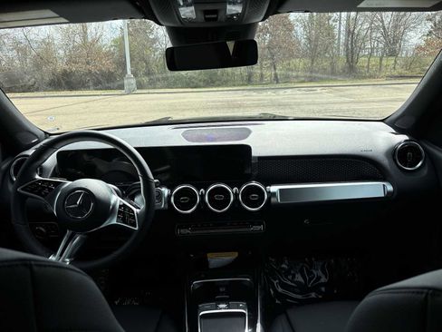 New 2026 Mercedes-Benz GLB 250 4MATIC image 14