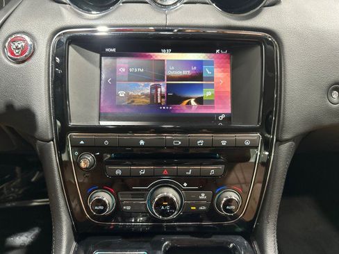 Used 2016 Jaguar XJ R-Sport RWD image 64
