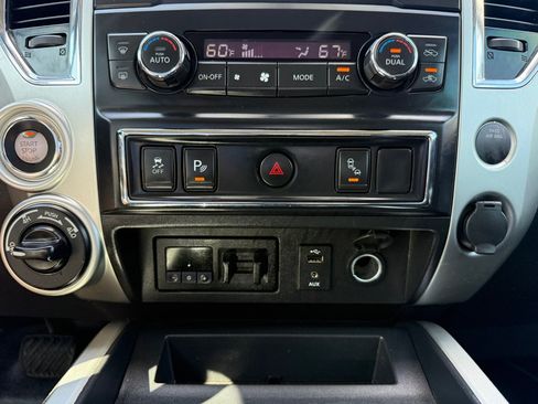 Used 2018 Nissan Titan PRO-4X w/ Pro-4x Utility Package AWD/4WD image 31