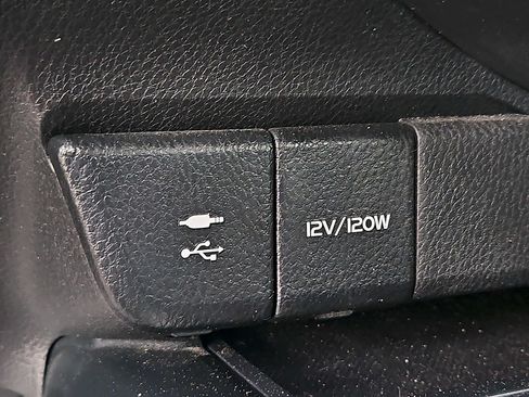 Used 2019 Toyota Camry SE FWD image 24