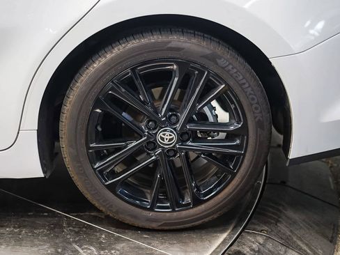 Used 2025 Toyota Camry SE image 9