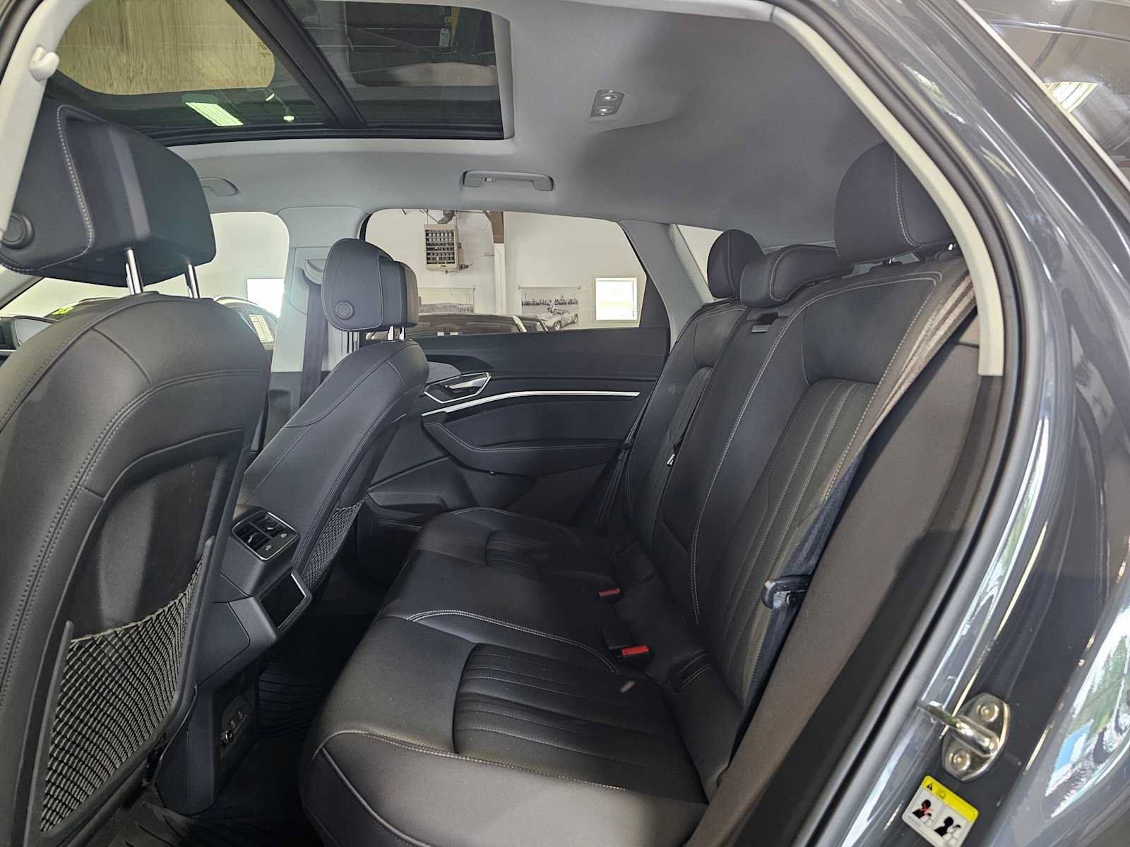 Used 2024 Audi Q8 e-tron Premium Plus AWD/4WD image 18