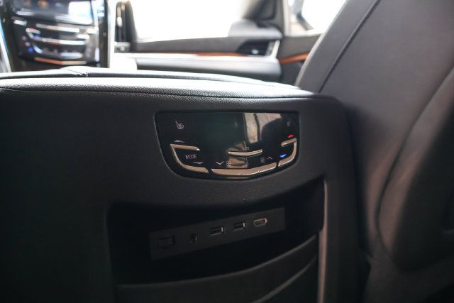 Used 2019 Cadillac Escalade ESV Premium Luxury RWD image 11