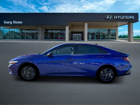New 2026 Hyundai Elantra SEL Sport Premium w/ Cargo Package FWD image 3