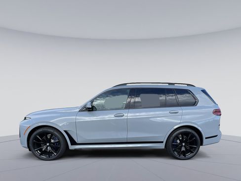 New 2026 BMW X7 xDrive40i w/ M Sport Package image 2