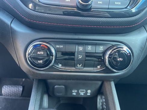 Used 2023 Chevrolet TrailBlazer RS w/ Convenience Package image 21