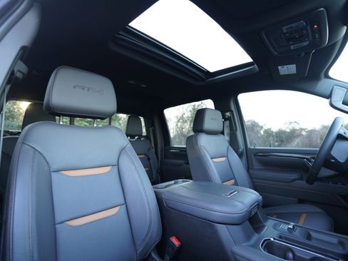 Used 2026 GMC Sierra 2500 AT4 w/ AT4 Premium Plus Package image 13