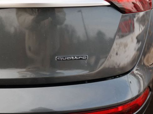 Used 2022 Audi Q5 2.0T Premium image 36