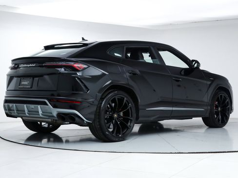 Used 2022 Lamborghini Urus AWD/4WD image 5