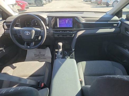 Used 2025 Toyota Camry LE image 21