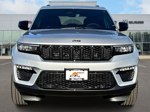 New 2025 Jeep Grand Cherokee Limited w/ Luxury Tech Group II image 6