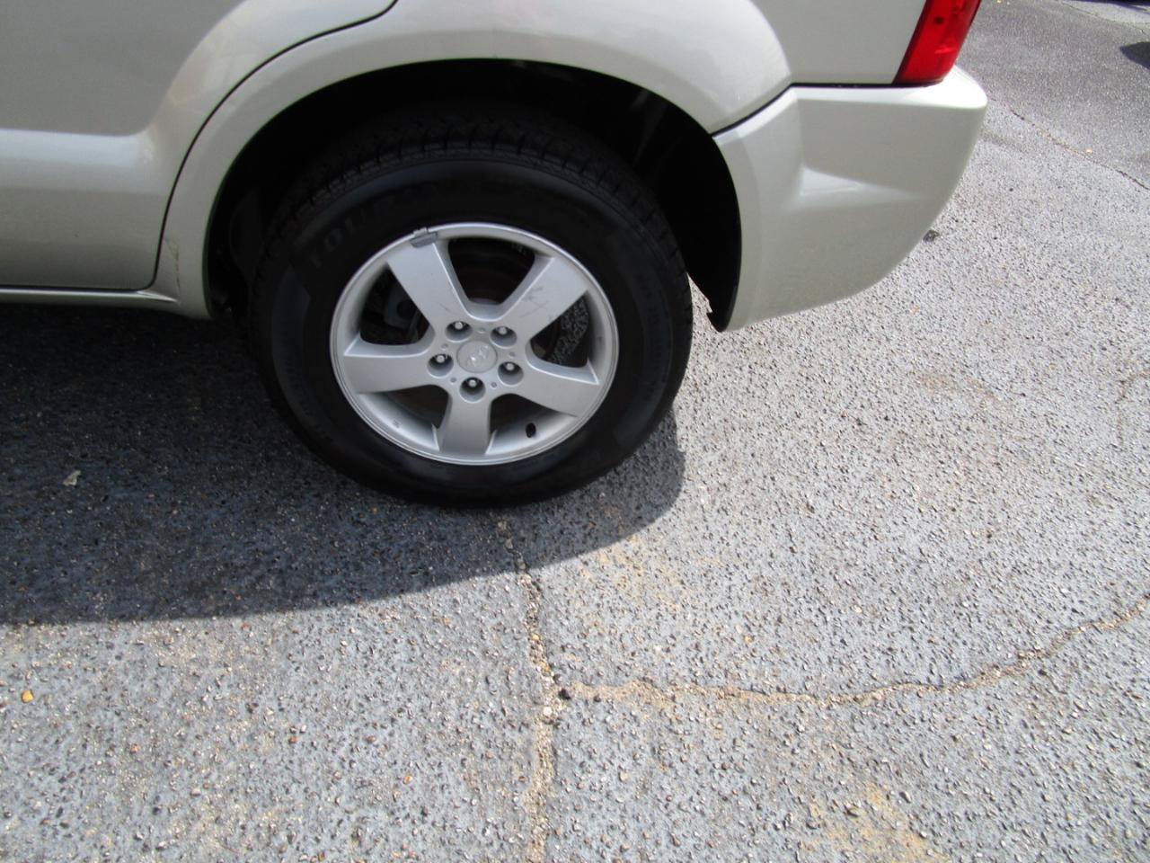 Used 2007 Hyundai Tucson GLS FWD image 17