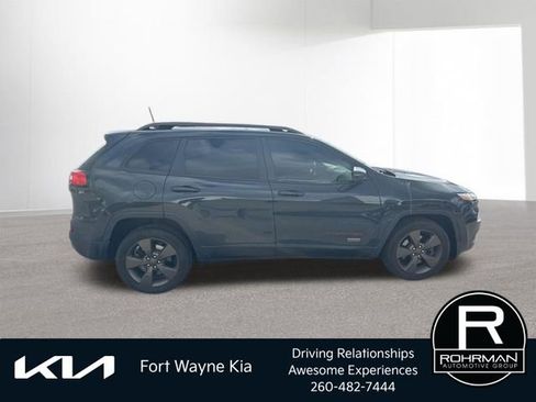 Used 2017 Jeep Cherokee 75th Anniversary image 8