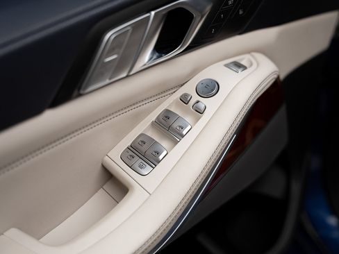 Used 2022 BMW ALPINA XB7 AWD/4WD image 61