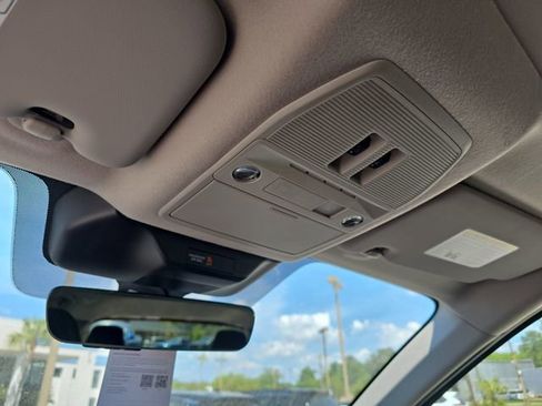 New 2026 Nissan Kicks SV w/ SV Premium Package FWD image 29
