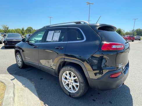 Used 2015 Jeep Cherokee Latitude AWD/4WD image 5