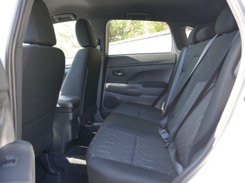 Used 2025 Mitsubishi Outlander Sport AWD image 14