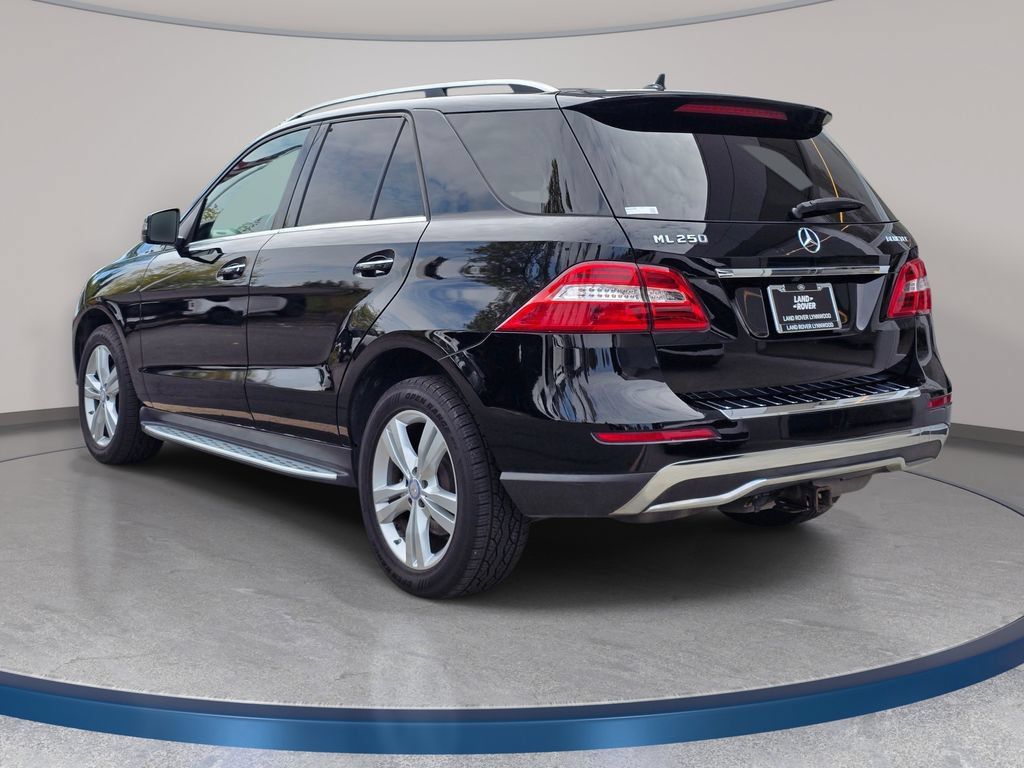 Used 2015 Mercedes-Benz ML 250 BlueTEC 4MATIC image 8