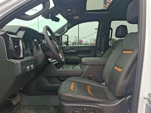 Used 2024 GMC Sierra 2500 AT4 w/ AT4 Premium Plus Package image 13