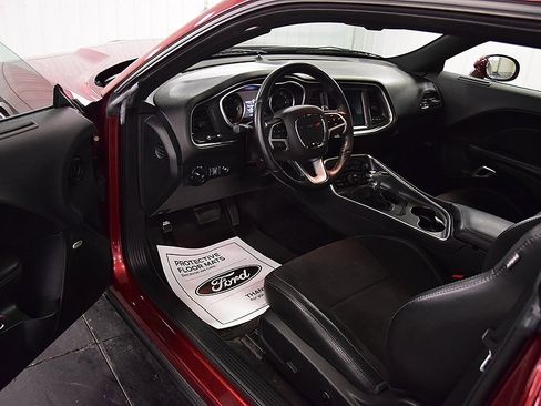 Used 2018 Dodge Challenger GT w/ GT Interior Package image 13