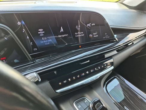Used 2022 Cadillac Escalade ESV Sport w/ Touring Package AWD/4WD image 28